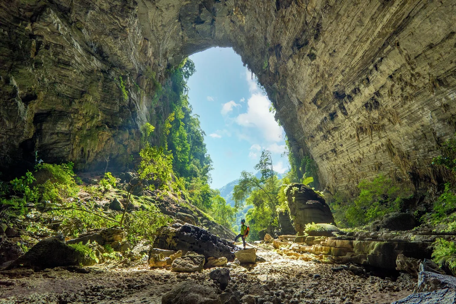 Phong Nha Trekking Tour 2 Days Tu Lan Cave